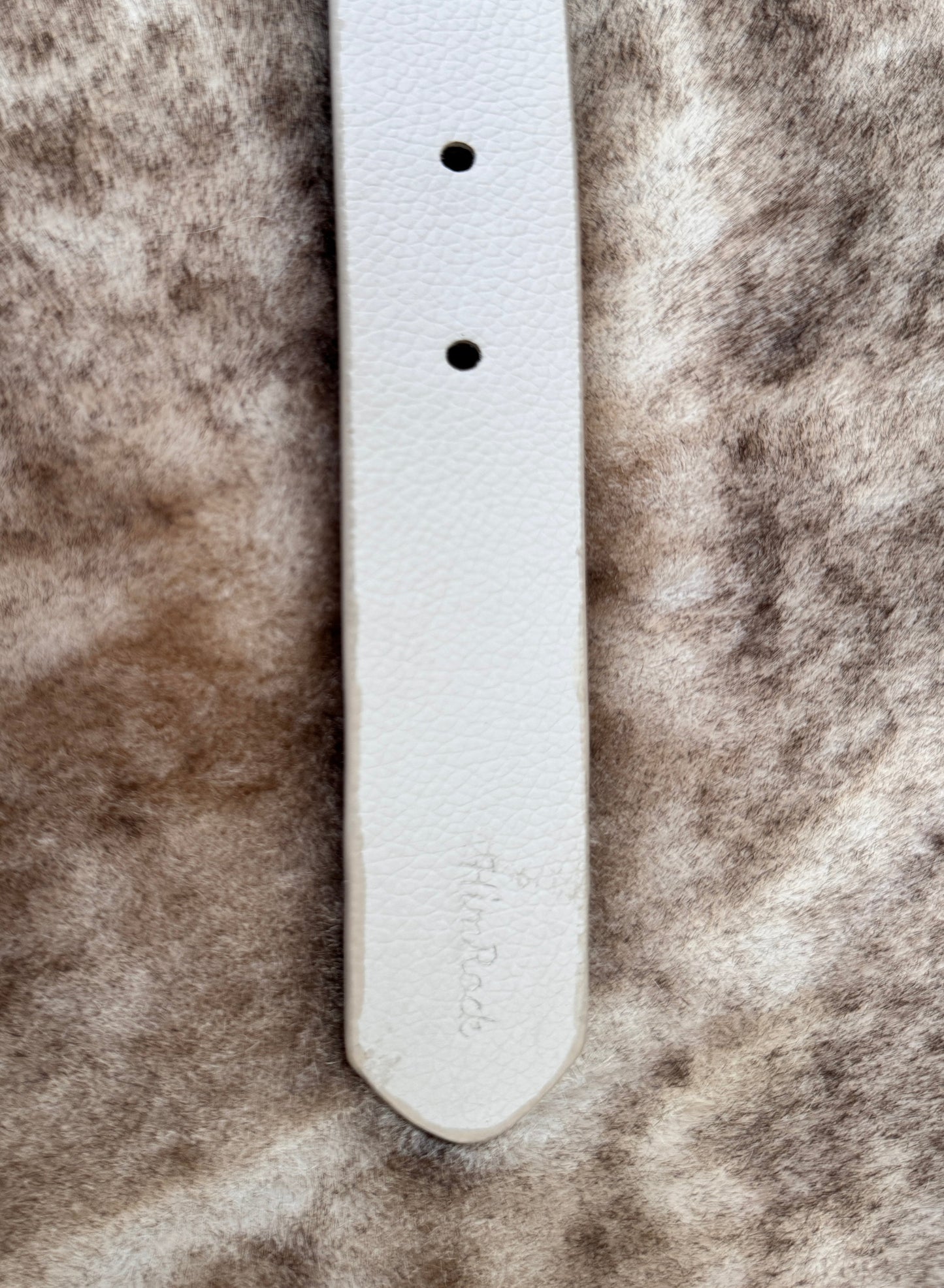 Belt B4